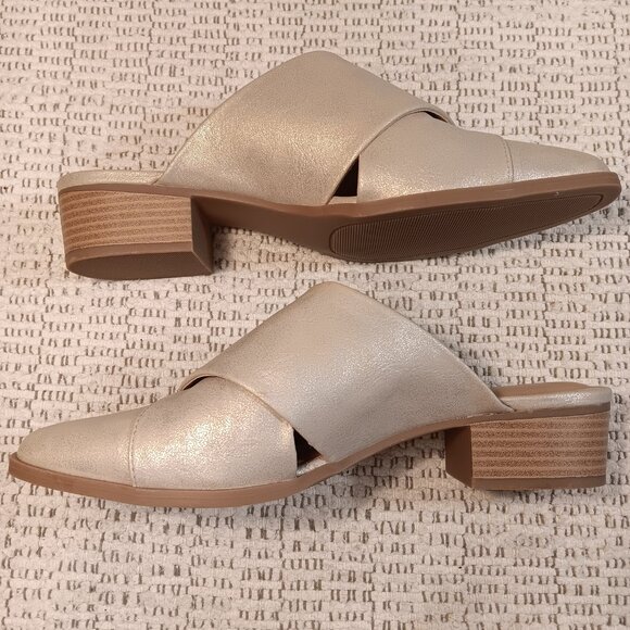 Maurices women's 'Isabel' gold shimmer low heel mules sz 8.5 M - Picture 4 of 13
